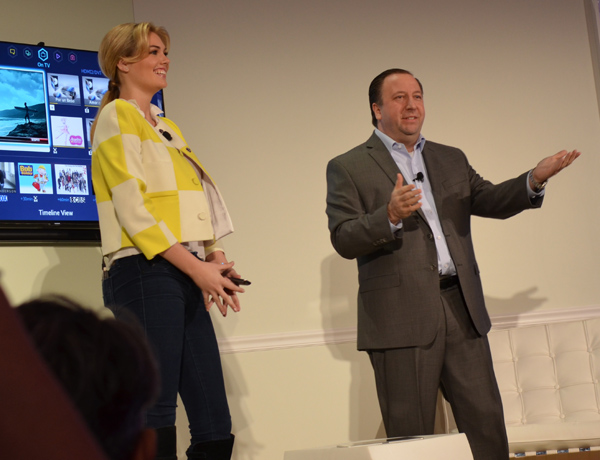 Model Kate Upton and Samsung Electronics America EVP Joe Stinziano