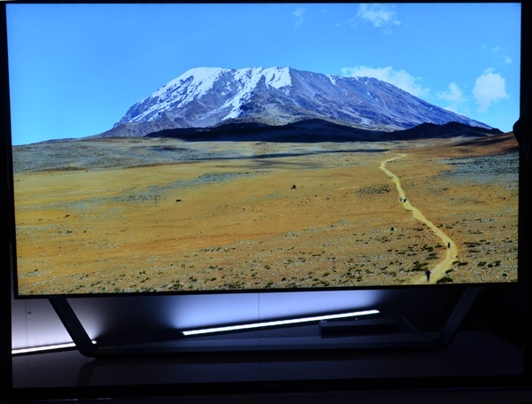 Samsung UHDTV lo res