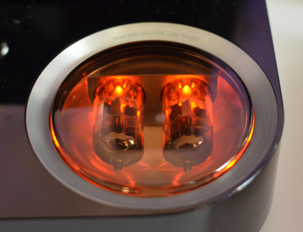 The vacuum tubes in the pre-amp are used as a prominent component of the industrial design. (Photo: Ken Werner)