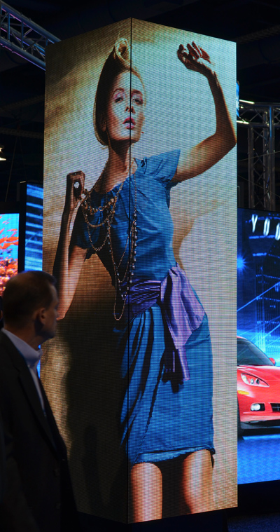 Nanolumen's right-angle LED sign was an attention-getter. (Photo: Ken Werner)