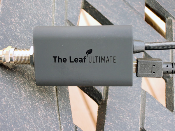 Although this housing is lettered just like the Mohu Bolt amplifier, it's actually a phantom power supply for the Sky's internal preamp.