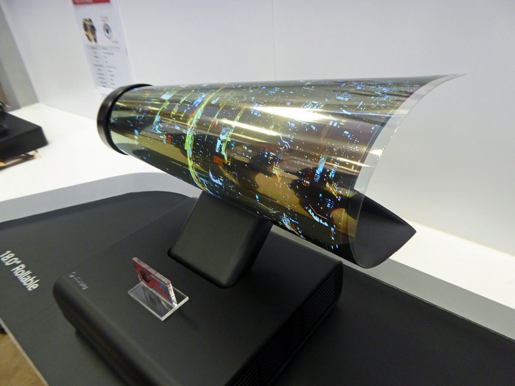 LG Display's flexible 18-inch OLED display was just too cool for words. 