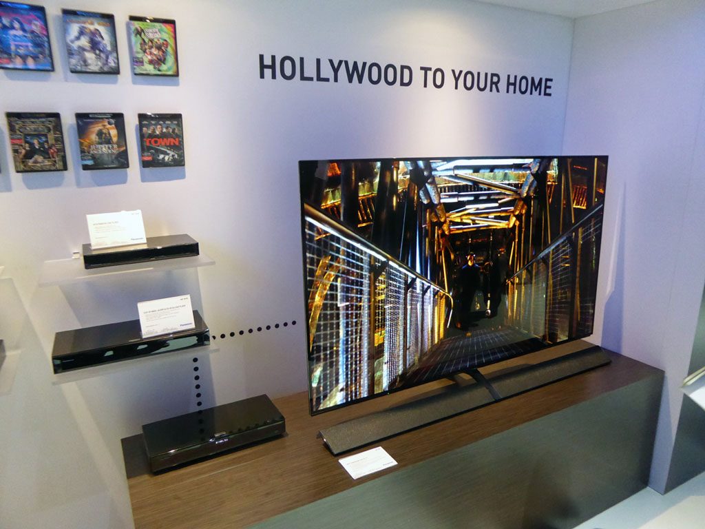 Panasonic introduced four new Ultra HD Blu-ray players at CES (eith and without WiFi), but oddly enough, they still aren't selling this beautiful 65-inch 4K HDR OLED TV in the USA to go with them...