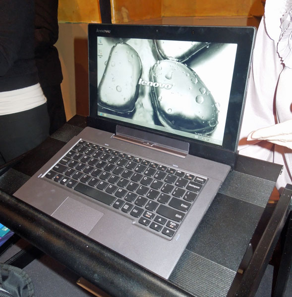 Lenovo Win8 Tablet with Keyboard MR