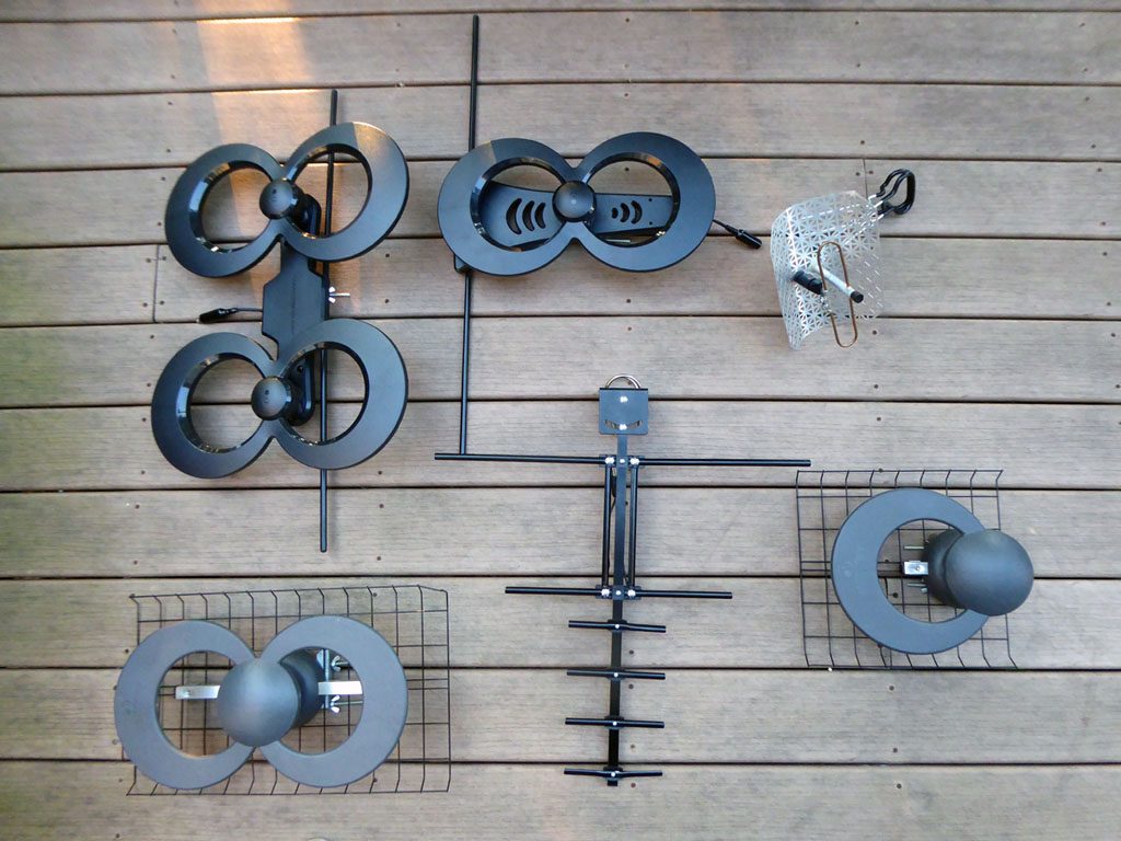 Useful Gadgets: Antennas Direct ClearStream 2MAX and 4MAX Indoor/Outdoor TV Antennas